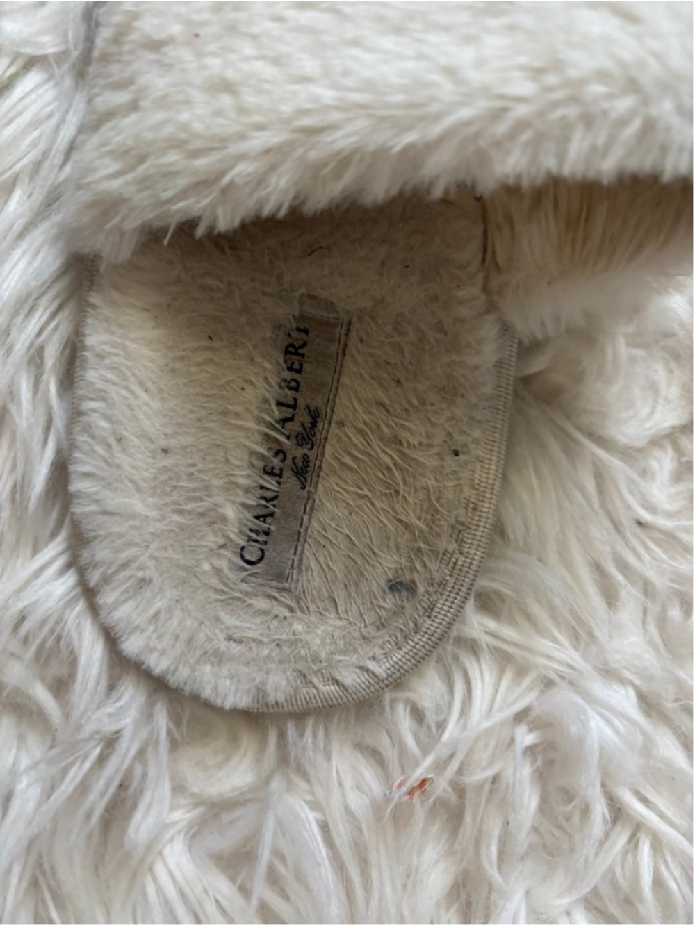 Super well worn woman's house slippers shoes - Picture 6 of 8